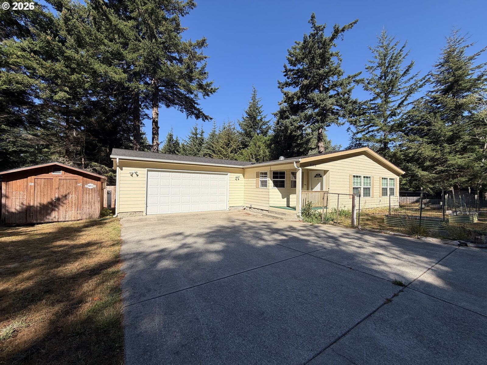 Property Photo: 2175 Deady St OR 97465