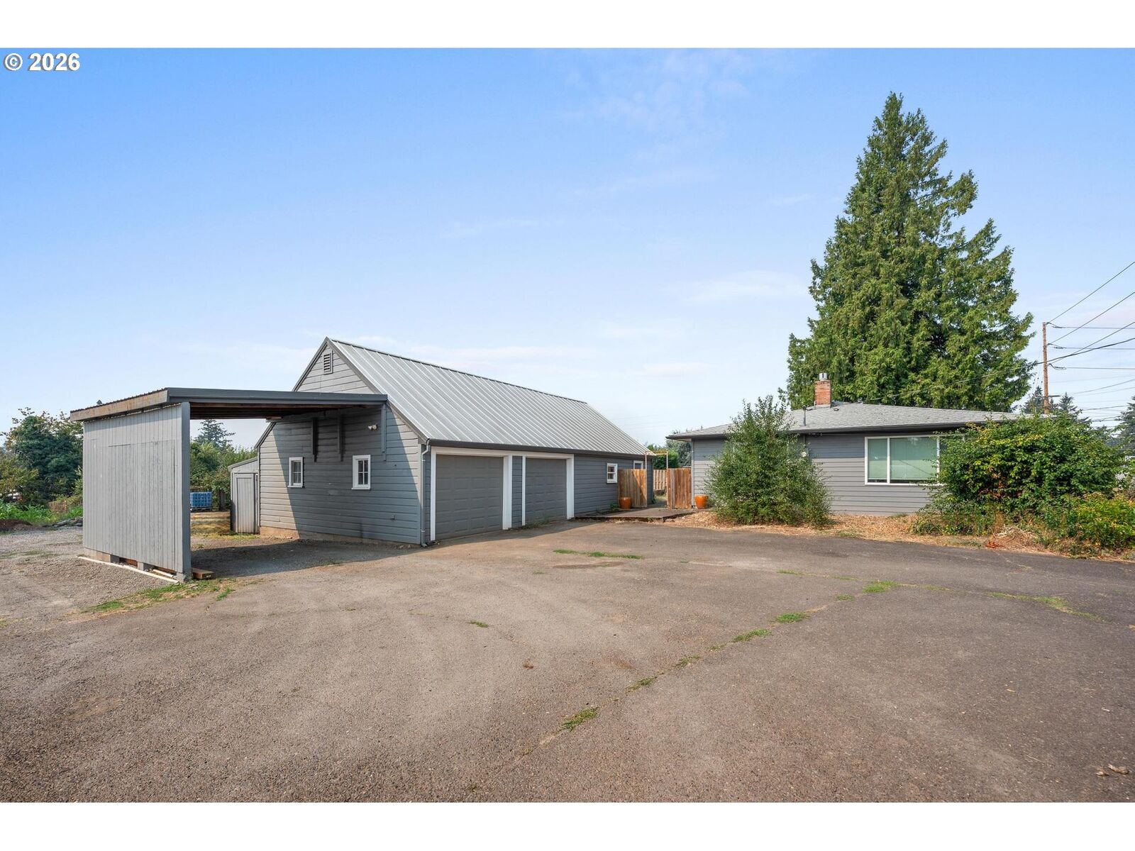 Property Photo: 118 Warner Milne Rd OR 97045