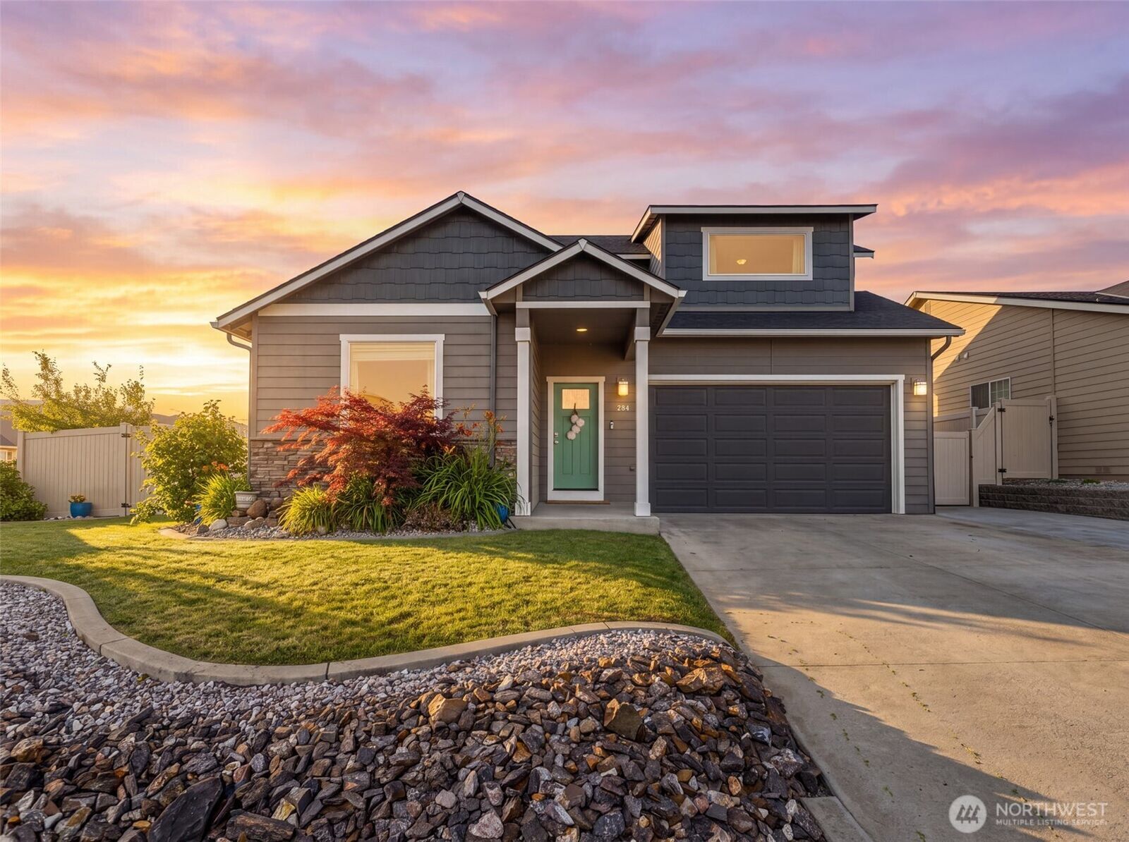 Property Photo: 284 S Nevada WA 98802