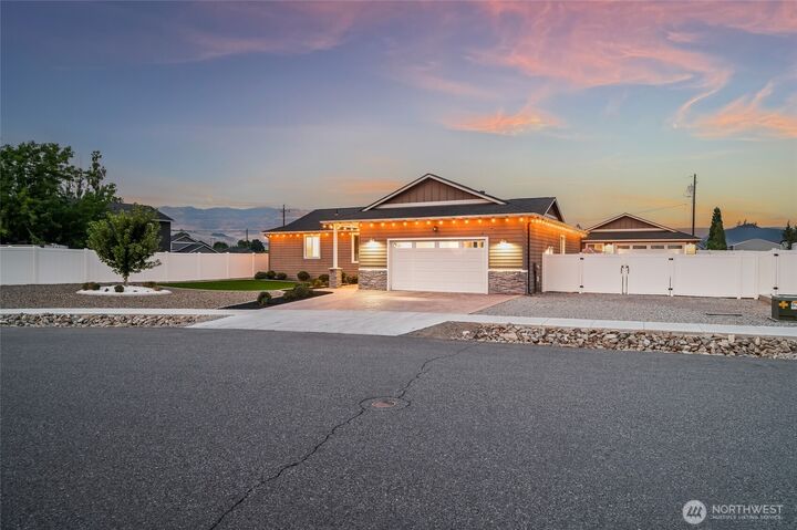 Property Photo:  57  Margaux Loop  WA 98828 