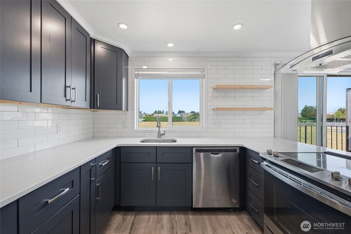 Property Photo:  203  Farrelly Street  WA 98022 