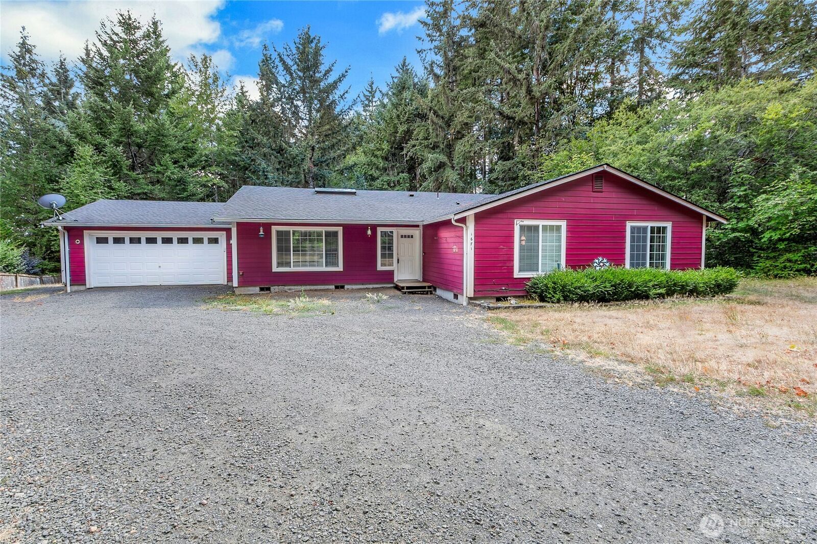 Property Photo: 1671 Dickinson Avenue WA 98584