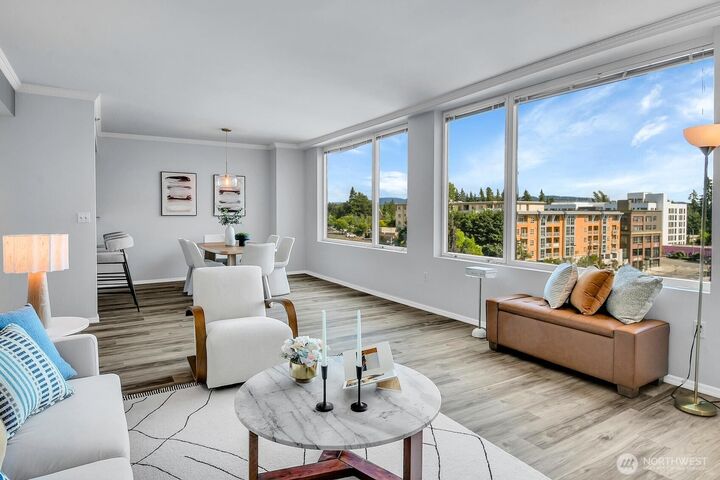 Property Photo:  177  107th Avenue NE 809  WA 98004 