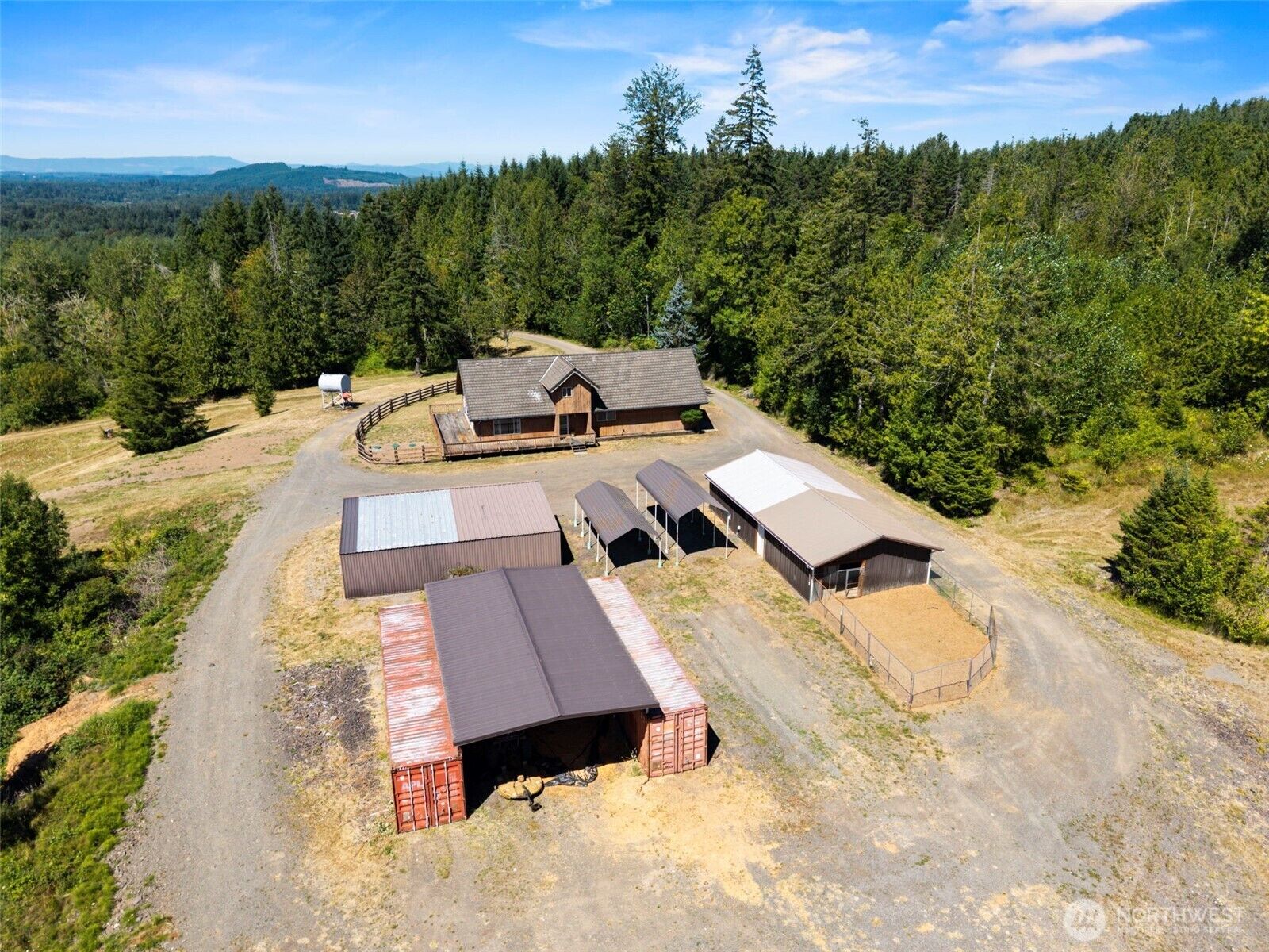 Property Photo: 805 Luebke Road WA 98649