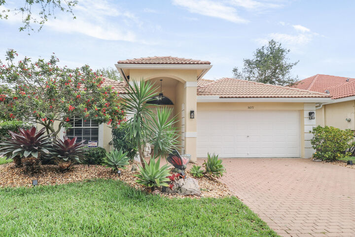 Property Photo:  5671 S Fountains Drive S  FL 33467 