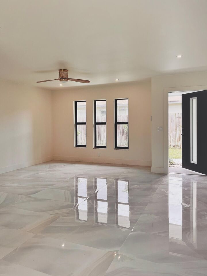 Property Photo: 9287 Sunrise Drive FL 33403