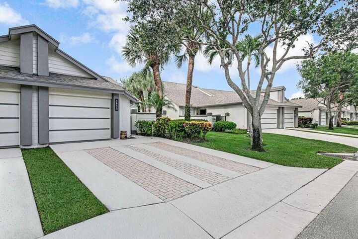 Property Photo: 1911 Landings Boulevard FL 33413