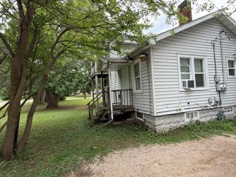Property Photo:  804 Ferry Street 1-2  WI 54703 