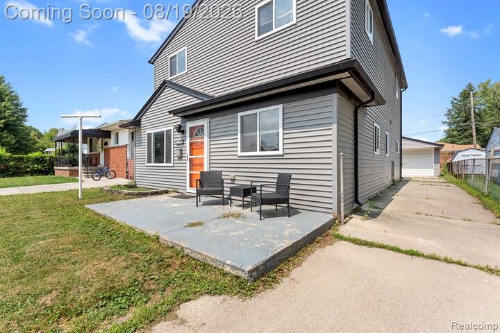 Property Photo: 21708 Powers Avenue MI 48125