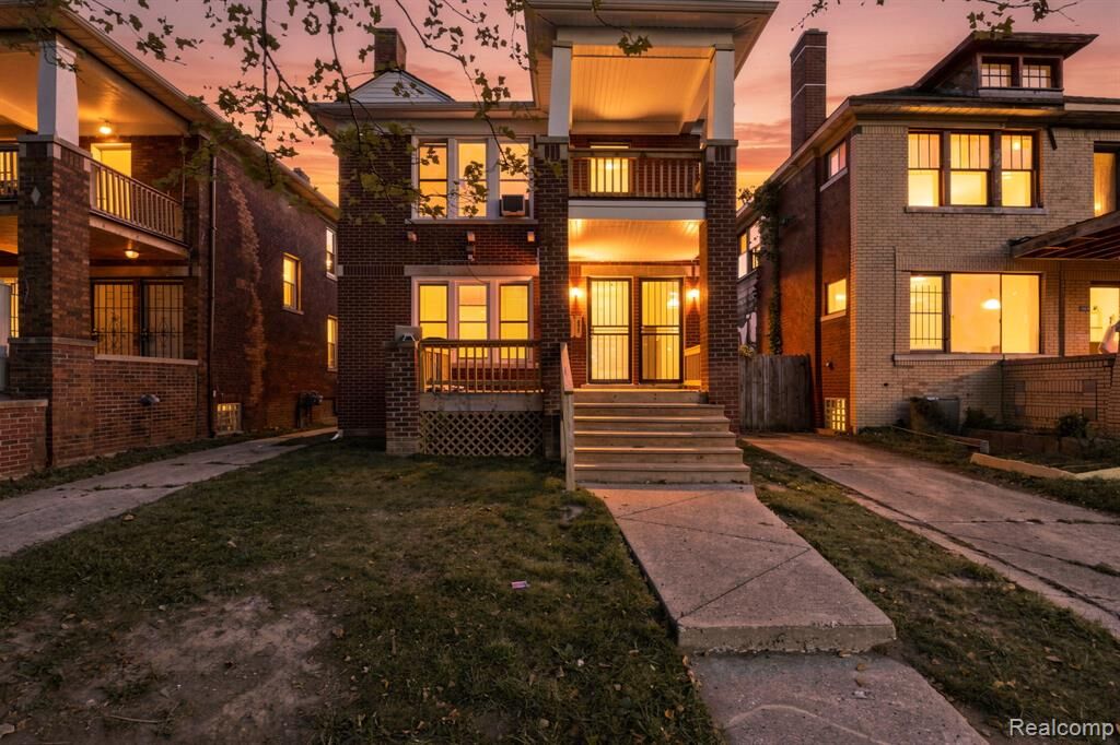 Property Photo: 3304 Clairmount Street MI 48206