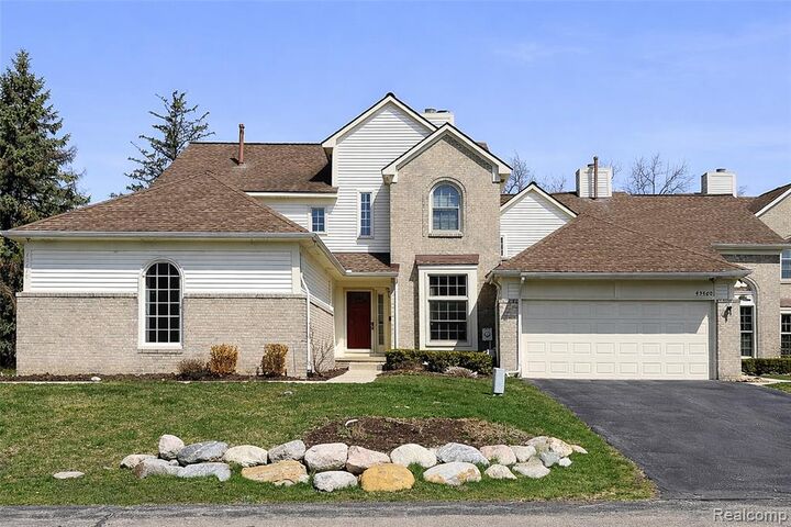 Property Photo:  43470 Algonquin Drive  MI 48375 