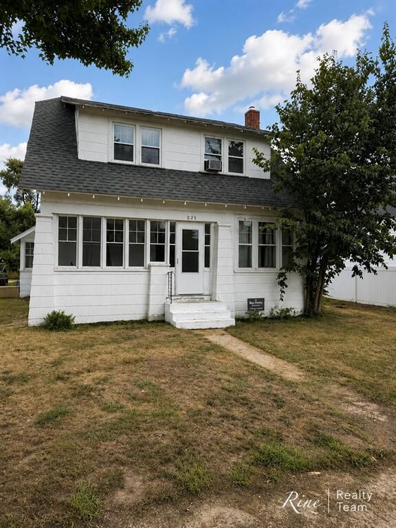 Property Photo:  264 N Cass Street  MI 49336 