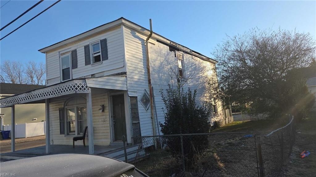 Property Photo:  400 Culloden St  VA 23434 