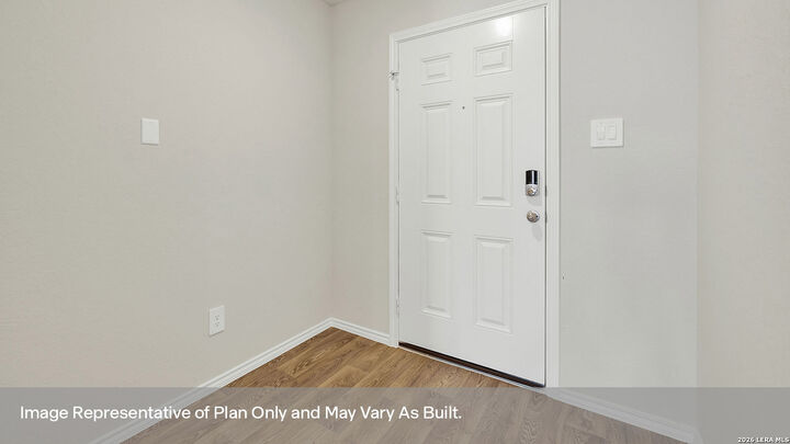 Property Photo: 1006 Gladys Run TX 78155