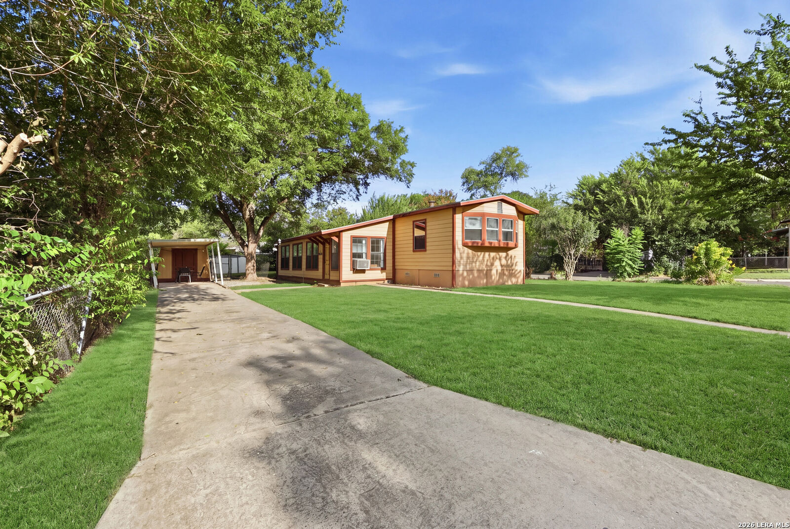 Property Photo:  8561 Braewick Dr  TX 78239 