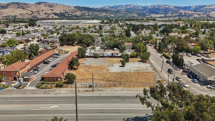 Property Photo: 25 Peebles Avenue CA 95037