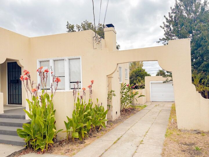Property Photo: 26 Laurel Street CA 95076