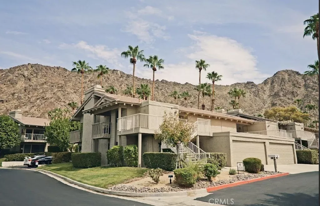 Property Photo: 46632 Arapahoe Ln #B CA 92210