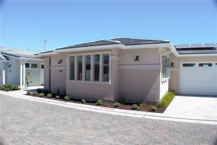 Property Photo:  1484 Ronald Way  CA 93445 