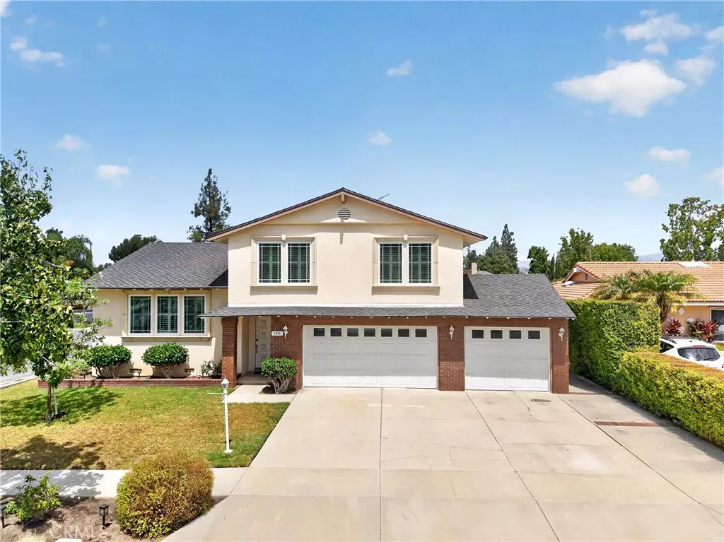 Property Photo: 5901 E Hadrians Crescent CA 92807