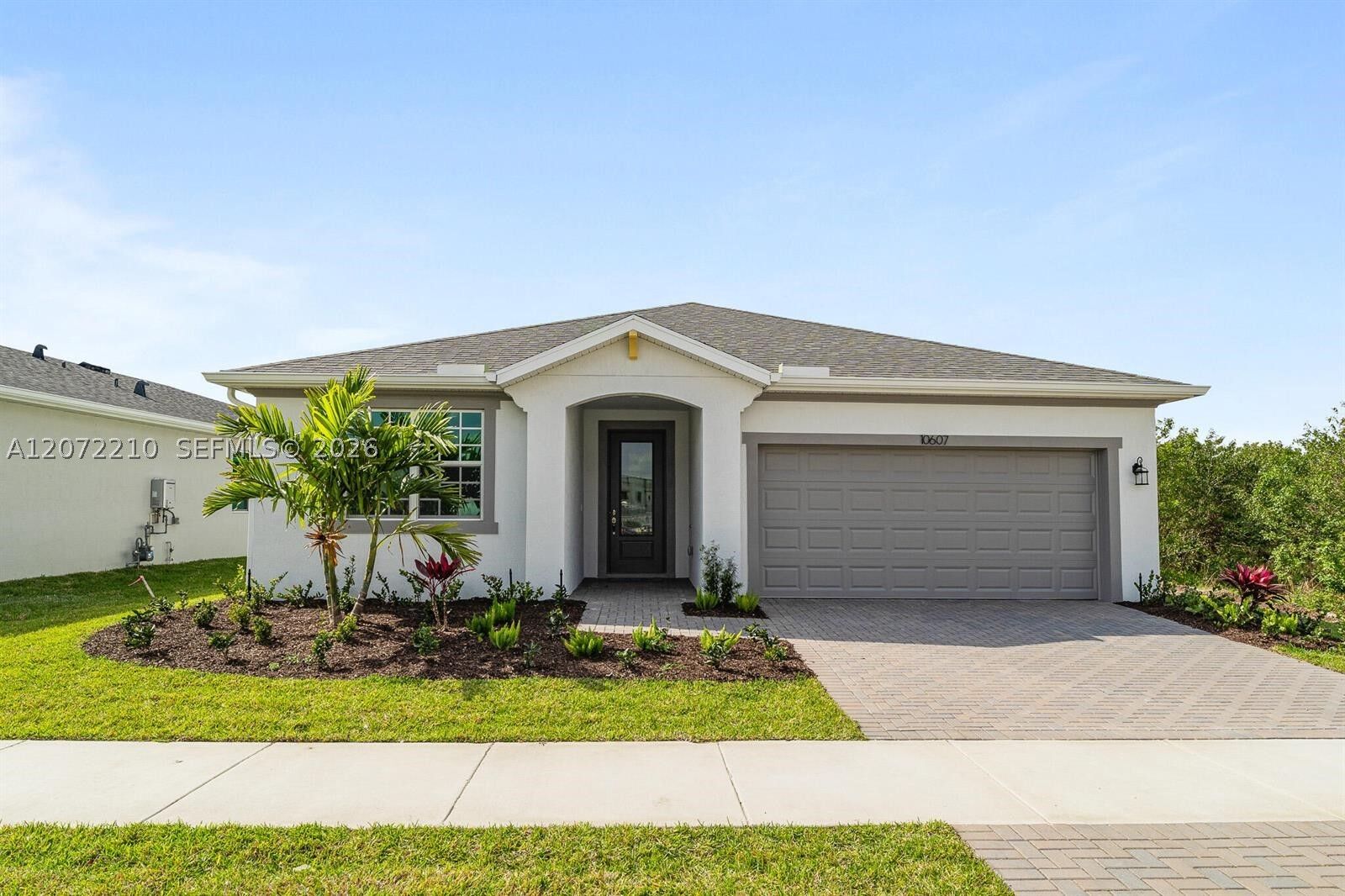 Property Photo:  10607 SW Orana Dr  FL 34987 