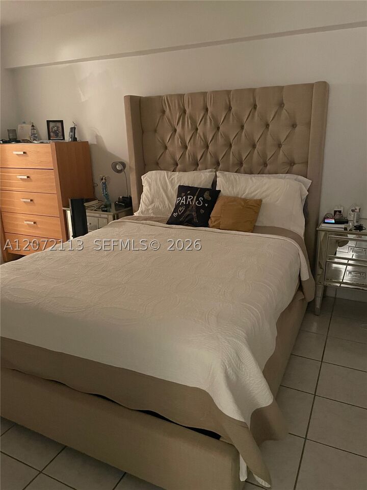 Property Photo:  250 181st Dr 111  FL 33160 