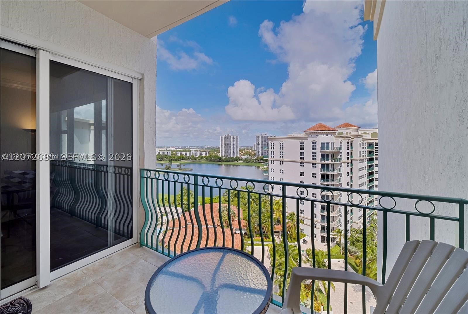 Property Photo:  19900 E Country Club Dr Ts18  FL 33180 