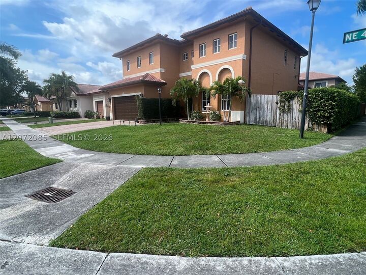Property Photo: 2964 NE 42nd Ave FL 33033