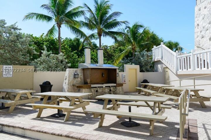 Property Photo: 1121 Crandon Blvd D206 FL 33149