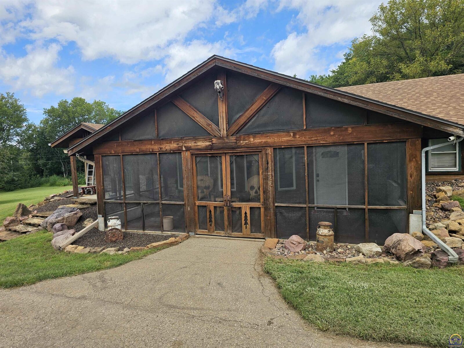 Property Photo:  7030 NW Valencia Rd  KS 66539 