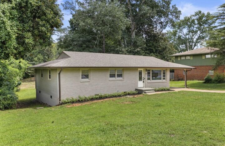 Property Photo: 2314 Norwood Blvd AL 35630