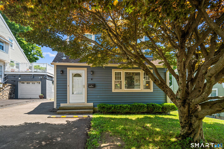 Property Photo:  3 Olmstead Place  CT 06855 