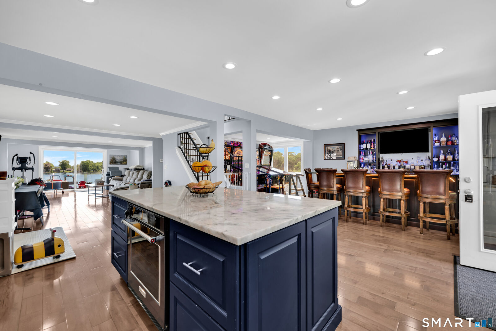 Property Photo:  94 Midwood Avenue  CT 06716 