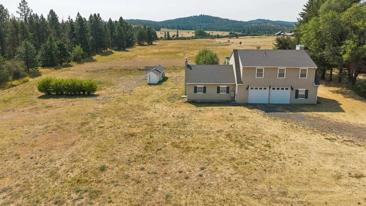 Property Photo:  24224 N Dalton Rd  WA 99006 