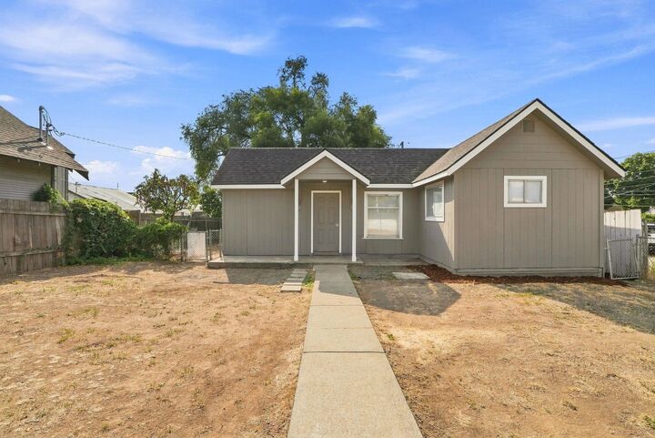Property Photo: 4711 N Napa Ave WA 99207