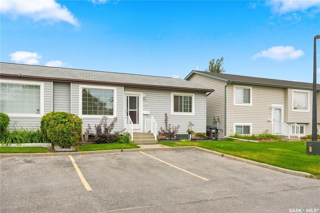 Property Photo: 143 Gropper Crescent 18 SK S7M 5W2