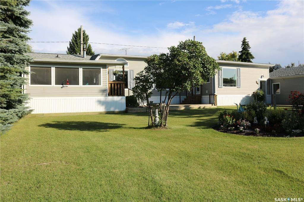 Property Photo:  309 Henderson Street  SK S0A 3L0 