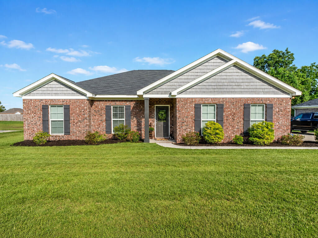 Property Photo:  9741 S Park  AL 36301 
