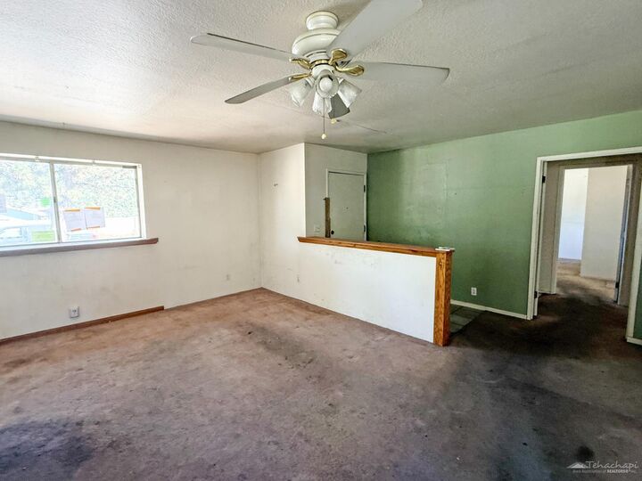 Property Photo:  21220 Mission Street  CA 93561 