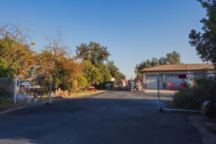 Property Photo: 24091 Avenue 95 CA 93270