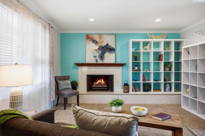 Property Photo:  4617 W 14th Ave  WA 99338-1720 