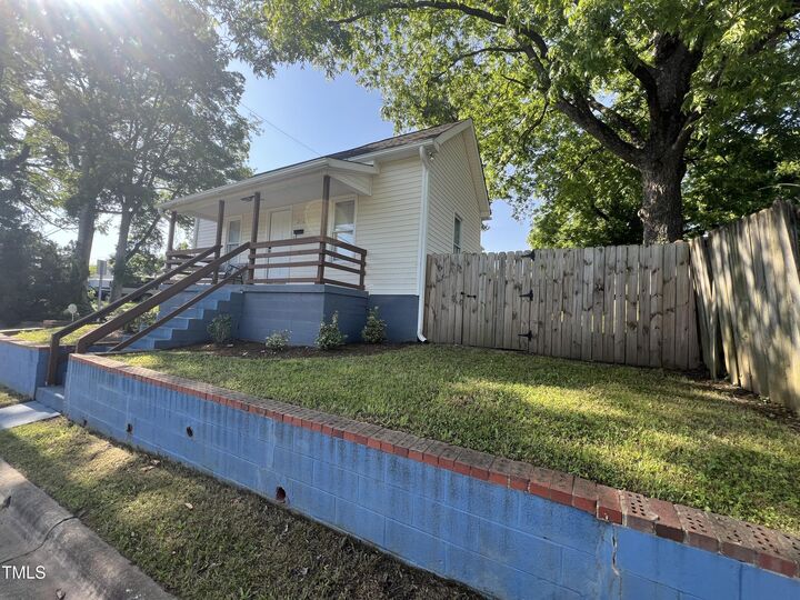 Property Photo: 216 E Corporation Street NC 27701