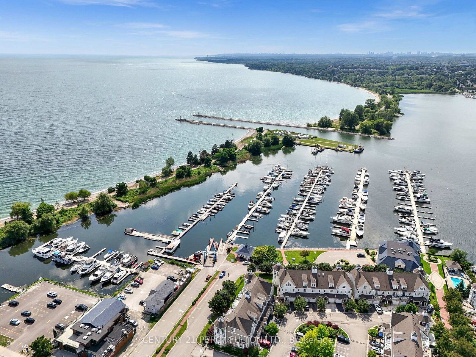 Property Photo: 719 Balaton Avenue ON L1W 1W3