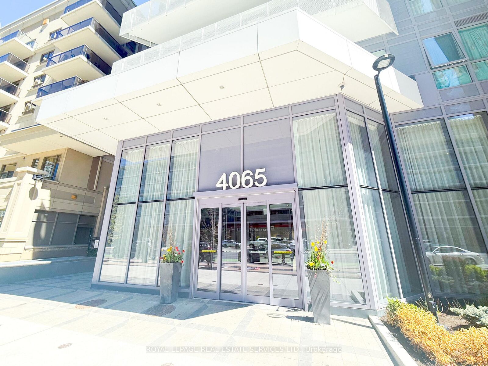Photo de la propriété: 4065 Confederation Parkway 2312 ON L5B 0L4