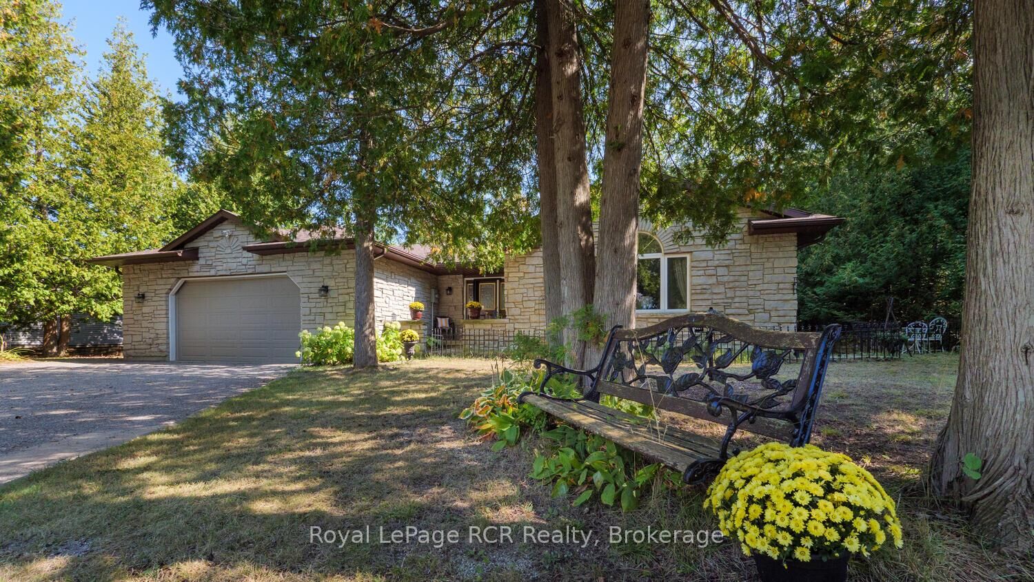 Property Photo: 55 Shamrock Boulevard ON N0H 2T0