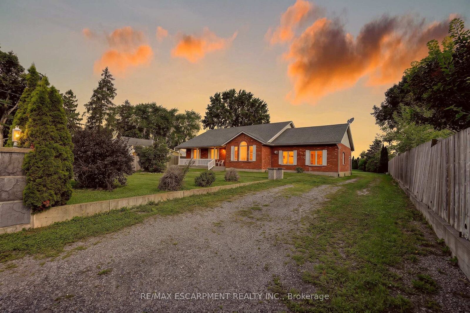 Property Photo: 54132 Best Line ON N5H 2R3