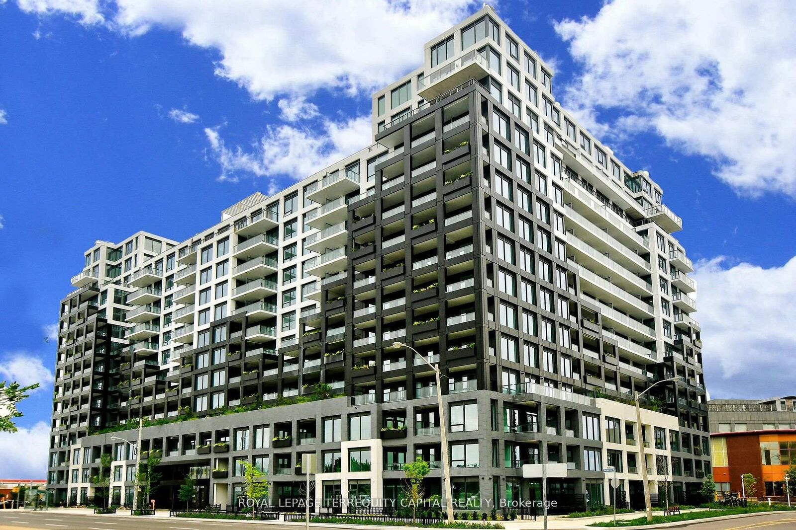 Property Photo: 1100 Sheppard Avenue W 706 ON M3J 0H1