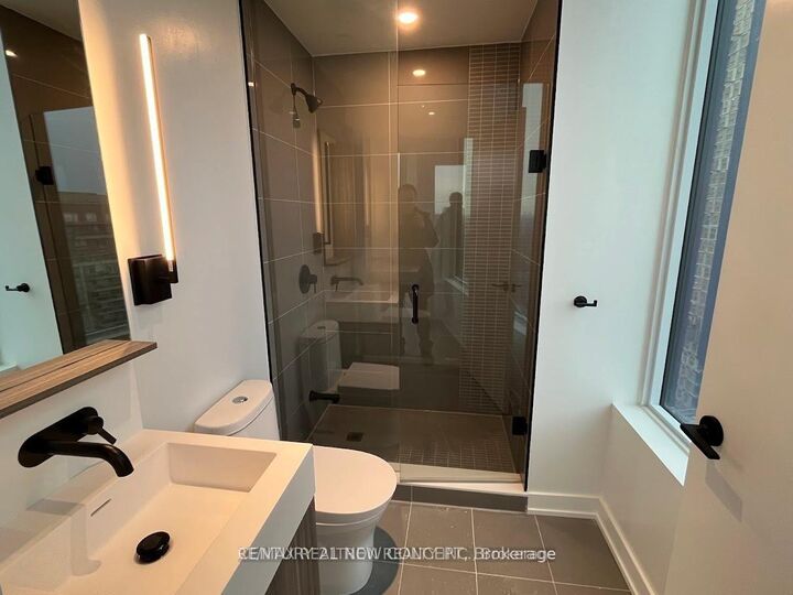 Property Photo:  117 Broadway Avenue 1109  ON M4P 1V3 