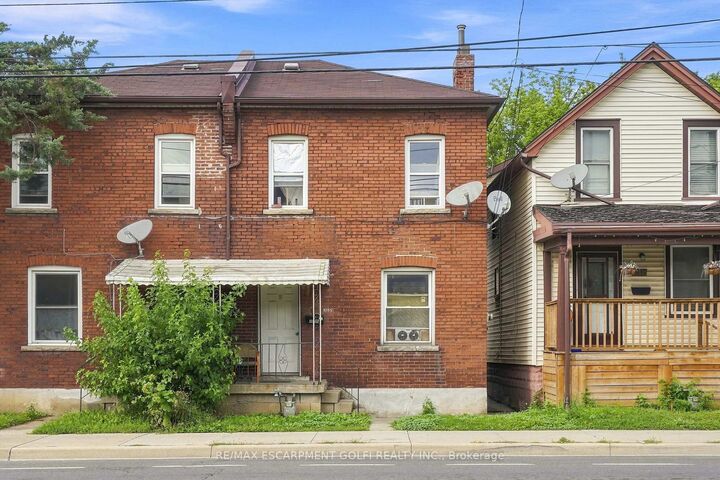 1085 Cannon Street E — photo 1