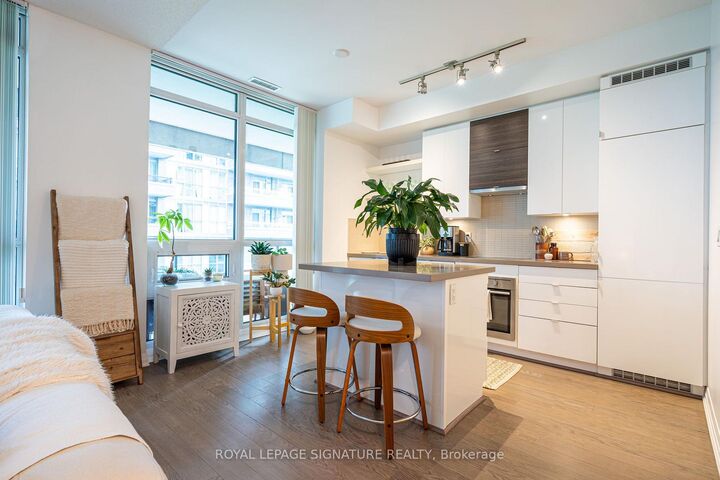 Property Photo:  59 Annie Craig Drive 311  ON M8V 1A1 